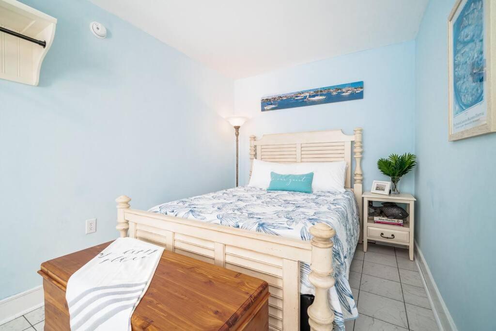 Why Knot Getaway...Rooftop With Waterview! Unit D Beaufort Екстер'єр фото
