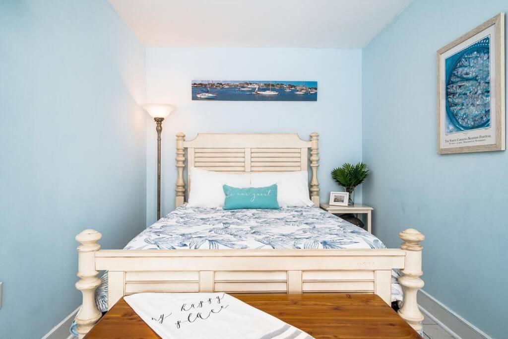 Why Knot Getaway...Rooftop With Waterview! Unit D Beaufort Екстер'єр фото