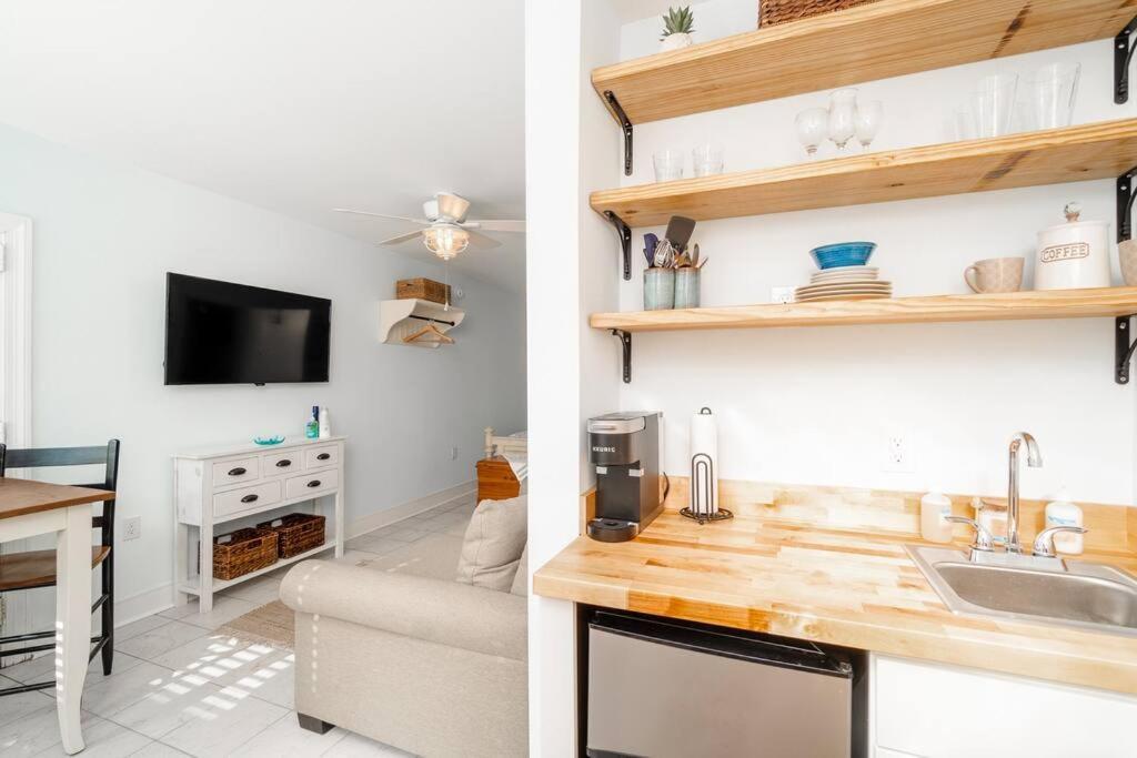 Why Knot Getaway...Rooftop With Waterview! Unit D Beaufort Екстер'єр фото